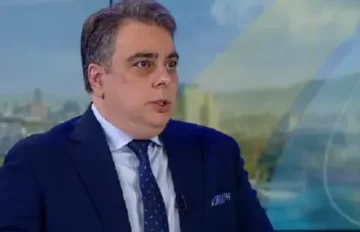 Асен Василев: Правителството изпусна цените. Изключително тежко при това