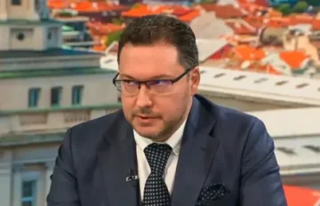 Даниел Митов: Радев предлага зрелища, тъй като губи контрол