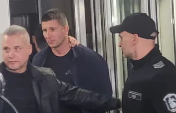 Изведоха с белезници служителя на НСО, участвал в инцидента със Соня Колтуклиева