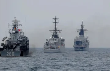 Кирил Петков иска руски активи да платят щетите в Черно море