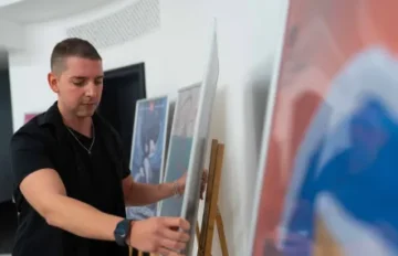 Николай Димитров – NAD пред ФАКТИ: Театралният плакат остава като единствена „капсула на времето“ от спектакъла