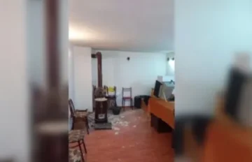 Паднаха парчета от тавана в изборна секция в Жълт бряг
