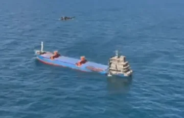 Спасени са всичките 18 моряци от CONTSHIP JET