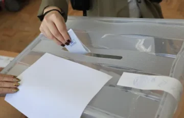 Спречкване в Пловдив заради шапка на член на СИК