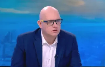 Тодор Капитанов: Показват се фишове със заплати от 523 евро, държавни служители са без зъби